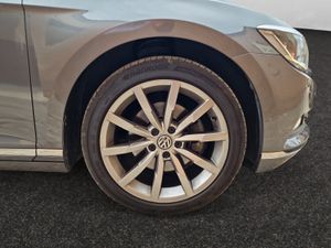 Volkswagen Passat Sport 2.0 TDI 140kW (190CV) DSG Variant  - Foto 33