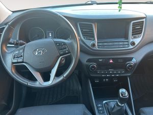 Hyundai Tucson 1.7CRDi 85kW (115CV) BD 25 Aniv. Sky 4x2  - Foto 15