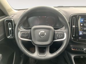 Volvo XC40 1.5 T5 Twin Recharge R-Design Auto  - Foto 17