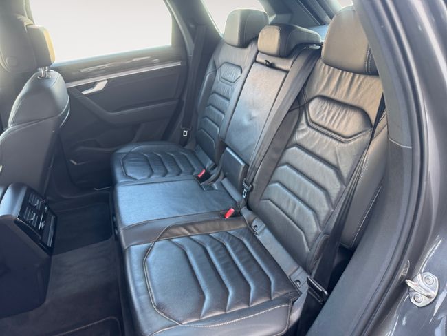 Volkswagen Touareg R-Line 3.0 TDI 210kW (286CV) Tip 4Motion  - Foto 12