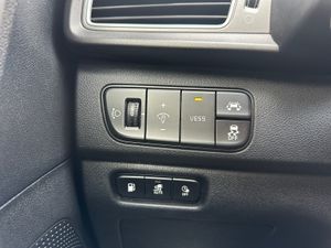 Kia Niro 1.6 GDi Híbrido Enchufable 104kW Drive  - Foto 35