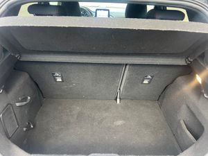 Ford Fiesta 1.1 PFI GLP 55kW (75CV) ST-Line 5p  - Foto 23