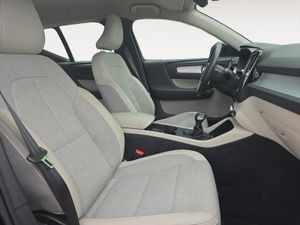 Volvo XC40 1.5 T3 Momentum  - Foto 23