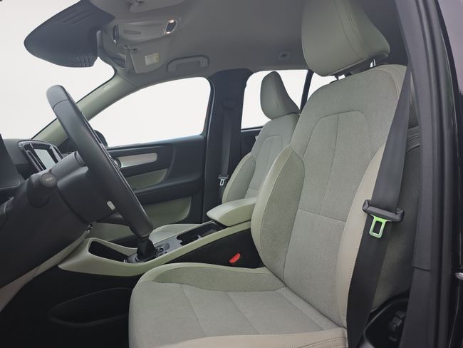 Volvo XC40 1.5 T3 Momentum  - Foto 8