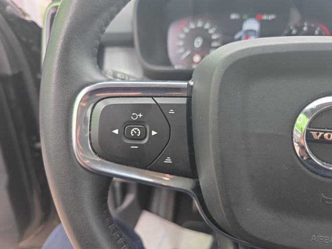 Volvo XC40 1.5 T3 Momentum  - Foto 17