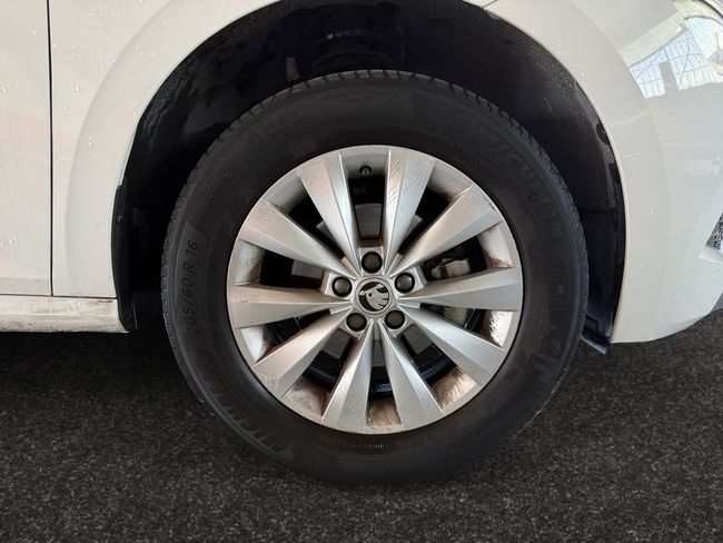 Skoda Kamiq 1.0 TSI 81kW (110CV) DSG Ambition  - Foto 22