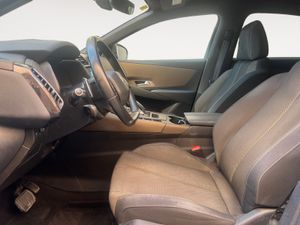 DS DS 7 PureTech 132kW (180CV) Auto. SO CHIC  - Foto 17