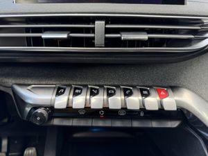 Peugeot 3008 1.5L BlueHDi 96kW (130CV) S&S Allure  - Foto 33