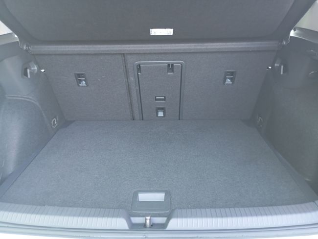 Volkswagen Golf Life 2.0 TDI 85kW (115CV)  - Foto 16