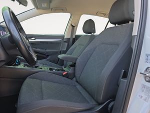 Volkswagen Golf Life 2.0 TDI 85kW (115CV)  - Foto 13