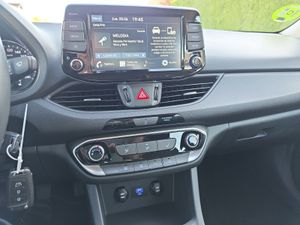 Hyundai i30 1.0 TGDI Essence Fastback  - Foto 35