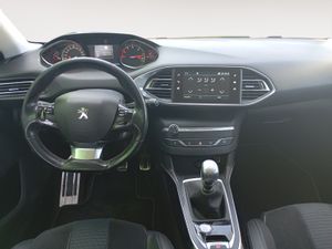 Peugeot 308 5p Tech Edition 1.5 BlueHDi 96KW (130CV)  - Foto 15