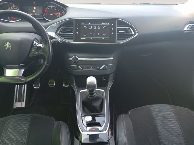 Peugeot 308 5p Tech Edition 1.5 BlueHDi 96KW (130CV)  - Foto 12