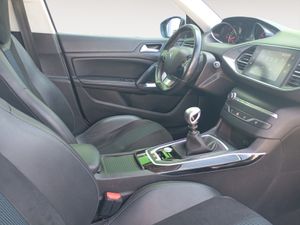 Peugeot 308 5p Tech Edition 1.5 BlueHDi 96KW (130CV)  - Foto 23