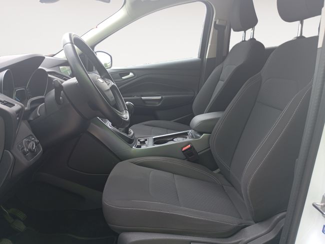 Ford Kuga 1.5 EcoBoost 88kW A-S-S 4x2 ST-Line  - Foto 8