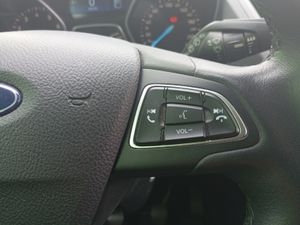 Ford Kuga 1.5 EcoBoost 88kW A-S-S 4x2 ST-Line  - Foto 29