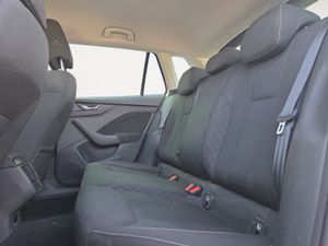 Skoda Kamiq 1.0 TSI 81kW (110CV) DSG Ambition  - Foto 19