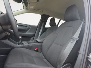 Volvo XC40 1.5 T2 Essential  - Foto 13