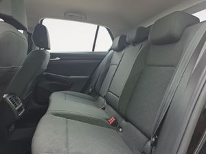 Volkswagen Golf Life 2.0 TDI 85kW (115CV)  - Foto 23