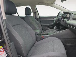 Volkswagen Golf Life 2.0 TDI 85kW (115CV)  - Foto 25