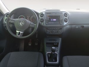 Volkswagen Tiguan T1 2.0 TDI 110CV BMT 4x2  - Foto 15