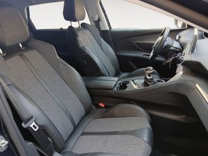 Peugeot 5008 Allure 1.5L BlueHDi 96kW (130CV) S&S  - Foto 25