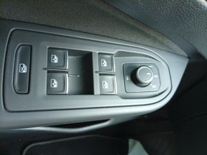 Volkswagen Golf Life 2.0 TDI 110kW (150CV) DSG  - Foto 35