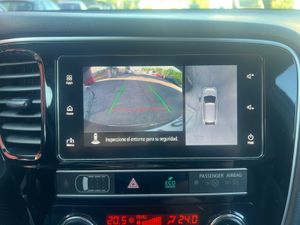 Mitsubishi Outlander 2.4 PHEV Kaiteki Auto 4WD MY19.5  - Foto 33
