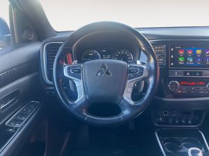 Mitsubishi Outlander 2.4 PHEV Kaiteki Auto 4WD MY19.5  - Foto 19