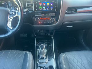 Mitsubishi Outlander 2.4 PHEV Kaiteki Auto 4WD MY19.5  - Foto 17