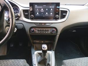 Kia Ceed 1.6 MHEV iMT 100kW (136CV) Drive  - Foto 21