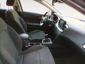 Kia Ceed 1.6 MHEV iMT 100kW (136CV) Drive  - Foto 23