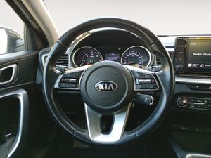 Kia Ceed 1.6 MHEV iMT 100kW (136CV) Drive  - Foto 17