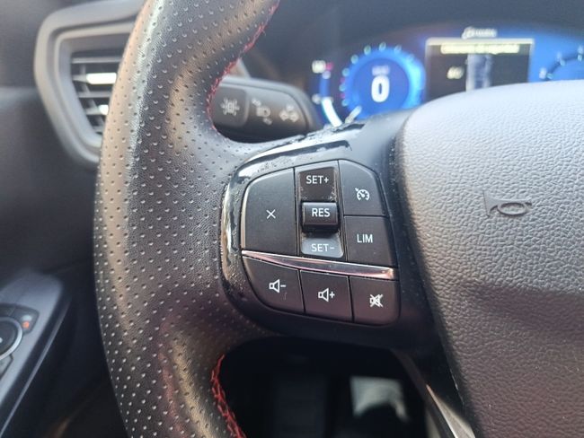 Ford Kuga ST-Line 1.5T EcoBoost 110kW (150CV)  - Foto 17