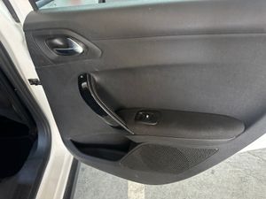 Peugeot 2008 Active BlueHDI 100 S&S BVM6  - Foto 33