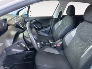 Peugeot 2008 Active BlueHDI 100 S&S BVM6  - Foto 17
