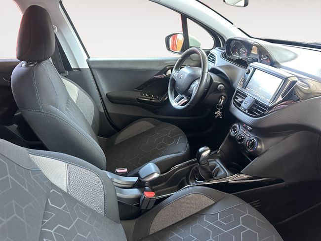 Peugeot 2008 Active BlueHDI 100 S&S BVM6  - Foto 16