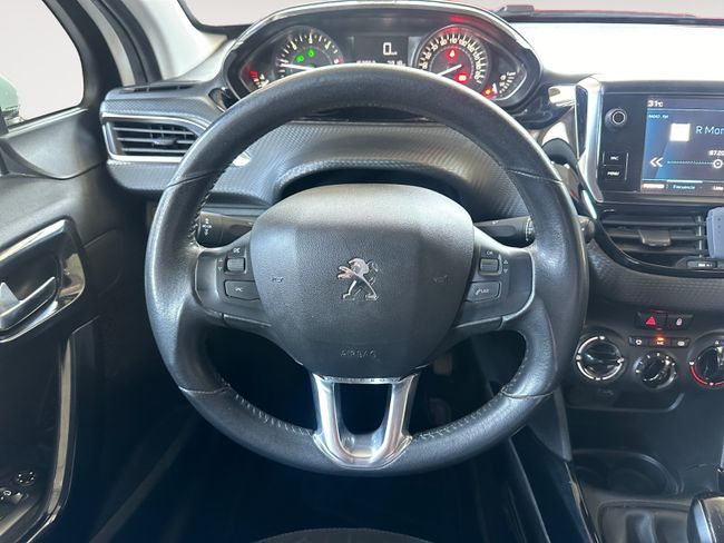 Peugeot 2008 Active BlueHDI 100 S&S BVM6  - Foto 13