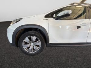 Peugeot 2008 Active BlueHDI 100 S&S BVM6  - Foto 27
