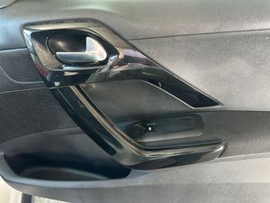 Peugeot 2008 Active BlueHDI 100 S&S BVM6  - Foto 31