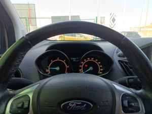 Ford Tourneo Courier 1.5 TDCi 74kW (100CV) Titanium  - Foto 29