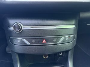 Peugeot 308 SW Style BlueHDi 130 S&S 6 Vel. MAN  - Foto 35