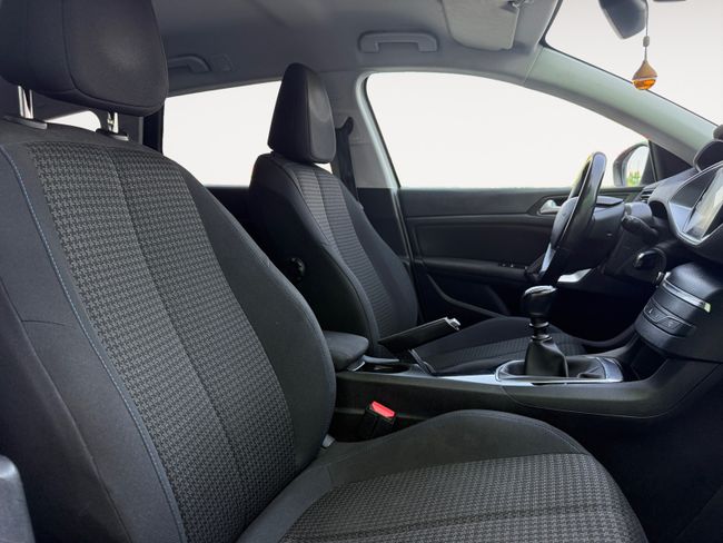 Peugeot 308 SW Style BlueHDi 130 S&S 6 Vel. MAN  - Foto 13