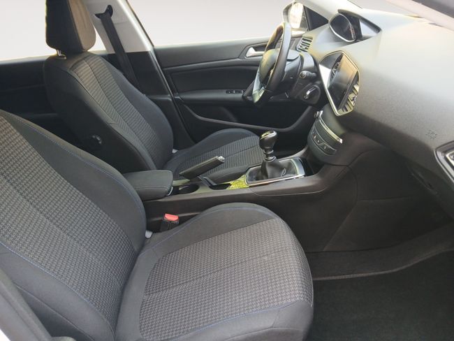 Peugeot 308 5p Style BlueHDi 130 S&S 6 Vel. MAN  - Foto 15