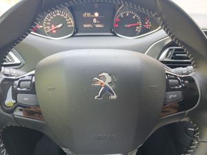 Peugeot 308 5p Style BlueHDi 130 S&S 6 Vel. MAN  - Foto 37