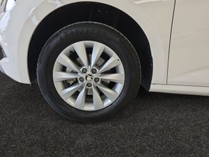Skoda Kamiq 1.0 TSI 81kW (110CV) DSG Ambition  - Foto 41