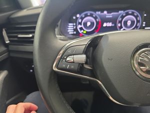 Skoda Kamiq 1.0 TSI 81kW (110CV) DSG Ambition  - Foto 29