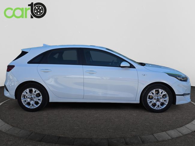 Kia Ceed 1.6 MHEV iMT 100kW (136CV) Concept  - Foto 20