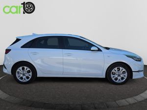 Kia Ceed 1.6 MHEV iMT 100kW (136CV) Concept  - Foto 37