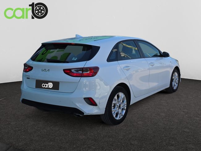 Kia Ceed 1.6 MHEV iMT 100kW (136CV) Concept  - Foto 5